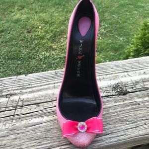 High heel wine bottle holder